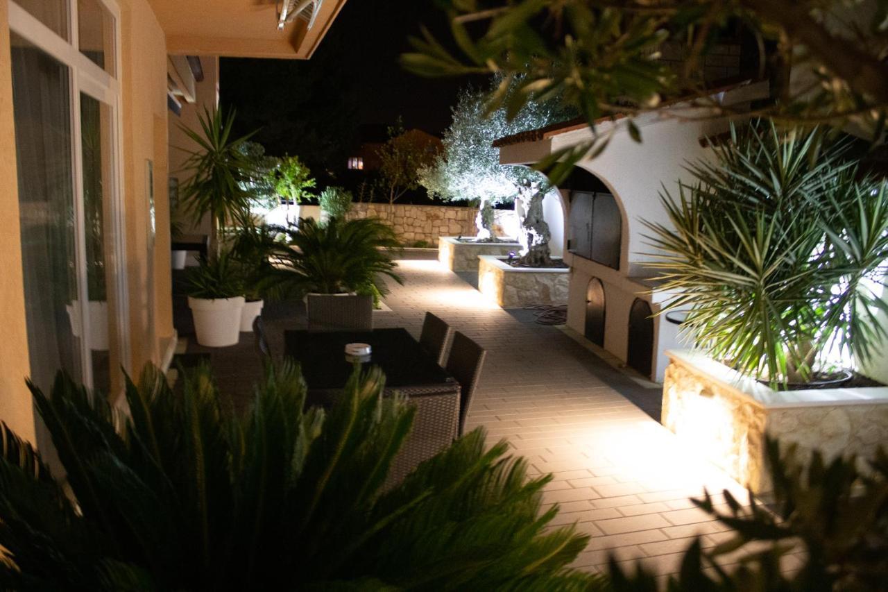 Apartments Villa Jelena Vodice Exterior foto